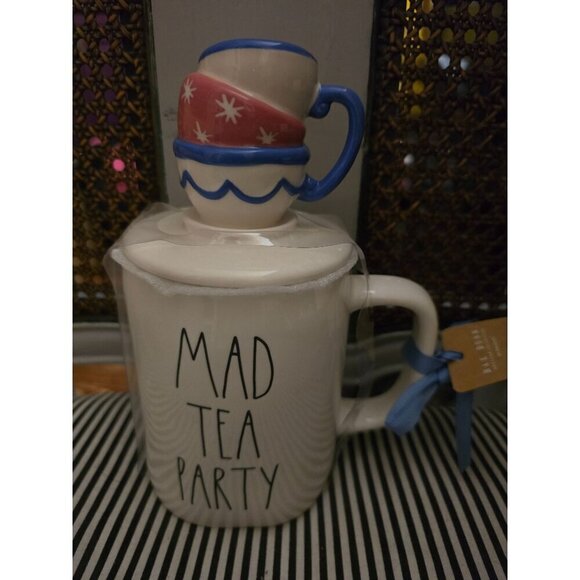 NWT Rae Dunn Disney Alice in Wonderland Mad Tea Party Topper Mug - Picture 1 of 9